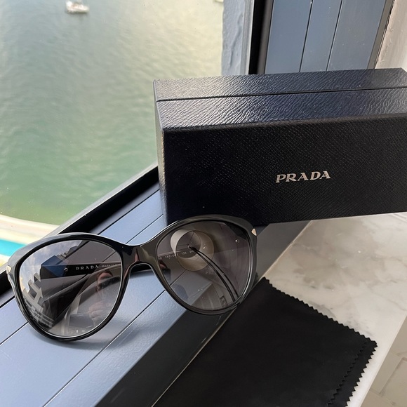 Prada sunglasses SPR 15p Cat Eye Black, with original case - Picture 3 of 6